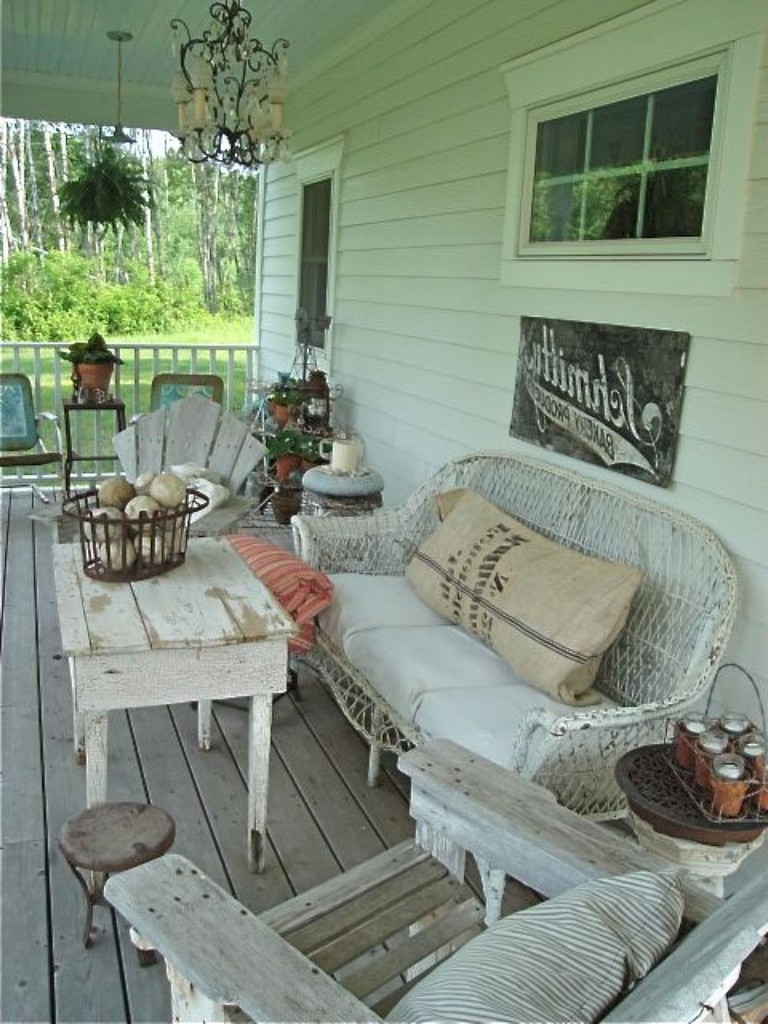 23+ Lovely Farmhouse Front Porch Ideas