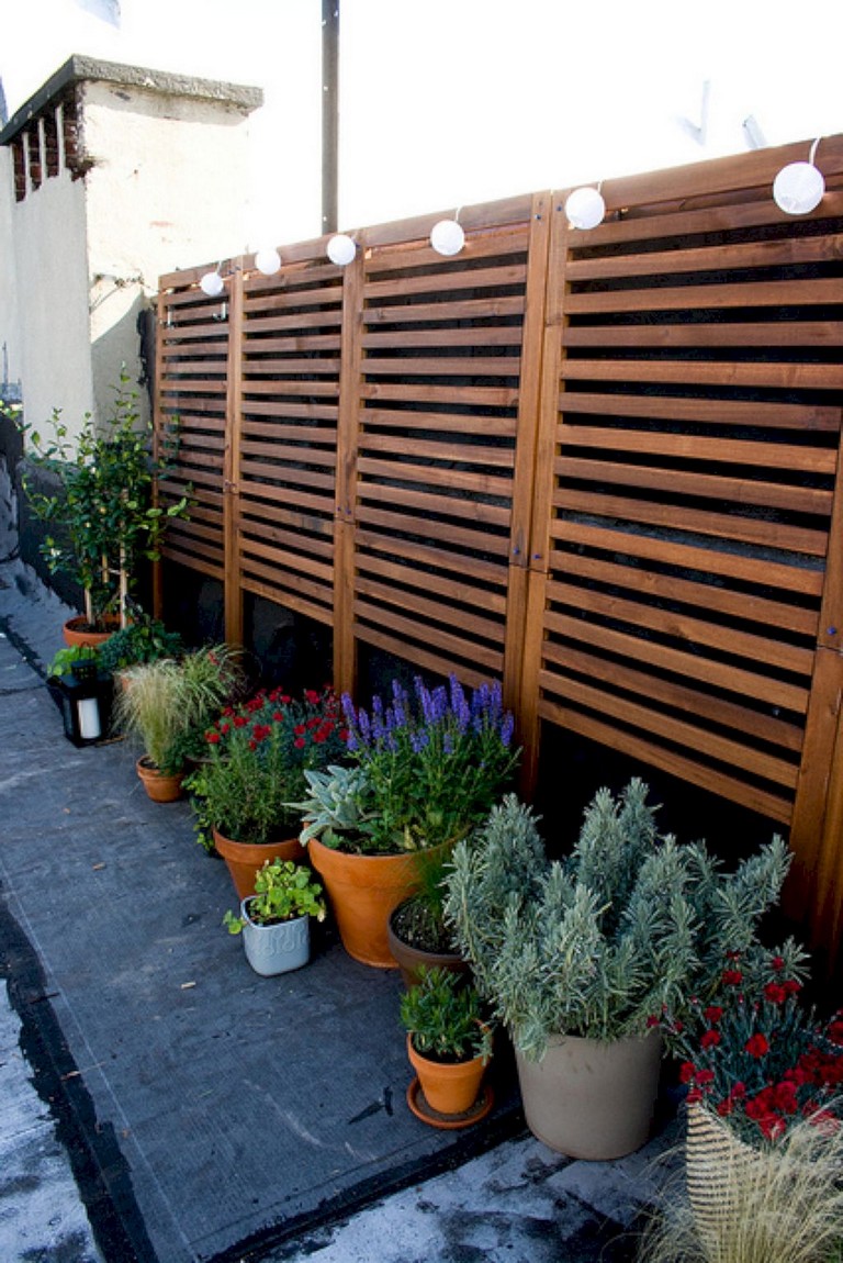 40+ Lovely DIY Privacy Fence Ideas - Page 8 of 30